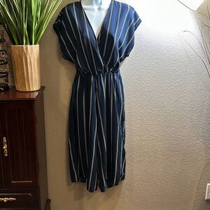#354 Sirenlily navy blue/white striped cropped pants suit size medium